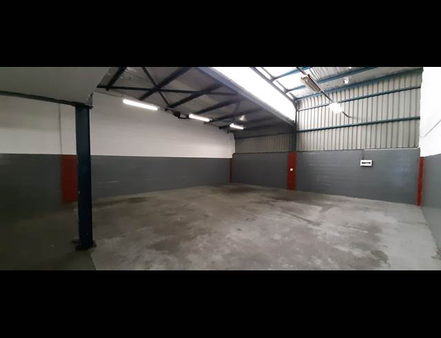 233M² WAREHOUSE RENTED IN MAITLAND