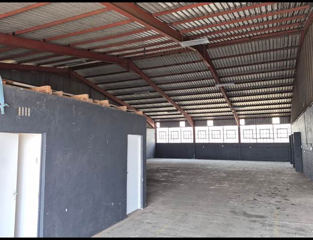 480M² WAREHOUSE TO LET IN GLEN ANIL