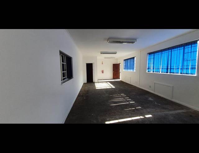 600M² WAREHOUSE TO LET IN EPPING INDUSTRIAL