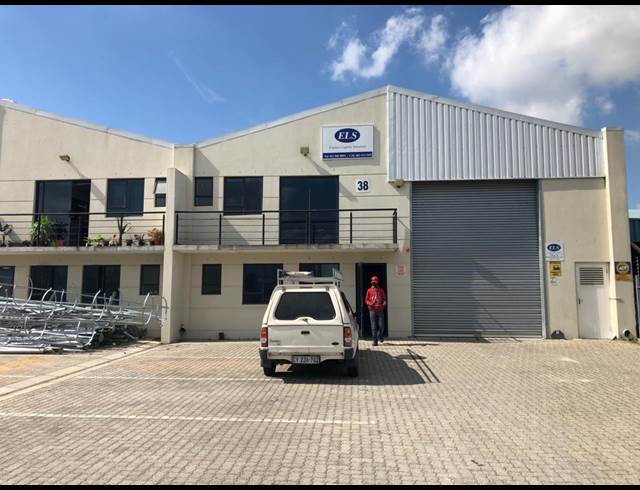 400M² BUILDING TO LET IN SAXENBURG PARK 1