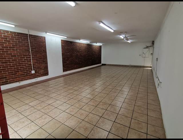 65M² RETAIL TO LET IN VALHALLA