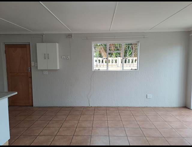 1 bed property to rent in ROUX PARK