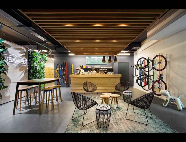 870M² OFFICE TO LET IN SEA POINT