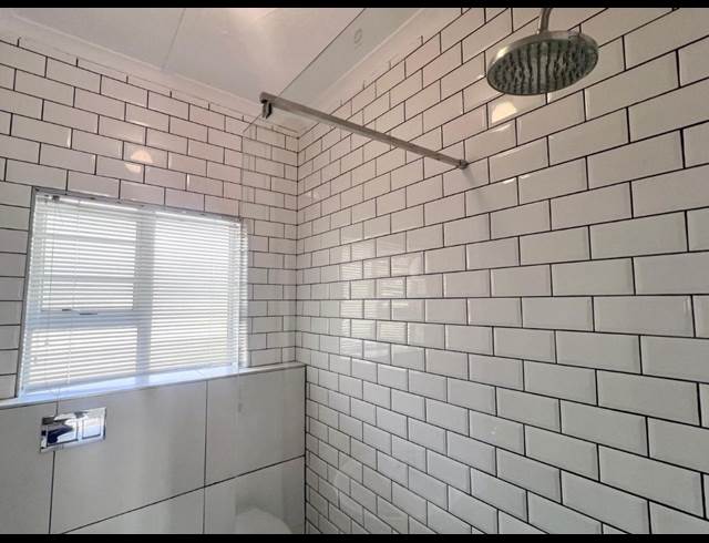 2 bed property to rent in KENILWORTH