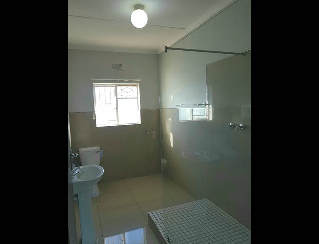 2 bed property to rent in WORCESTER CENTRAL