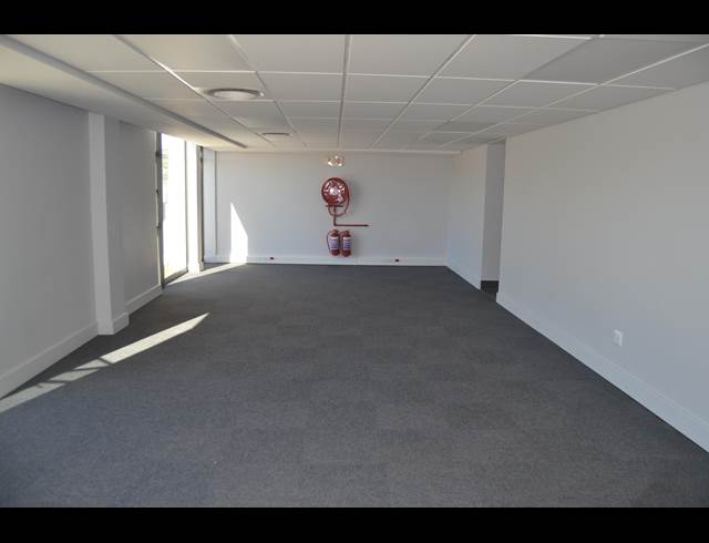 1,400M² WAREHOUSE TO LET IN ATLANTIC HILLS
