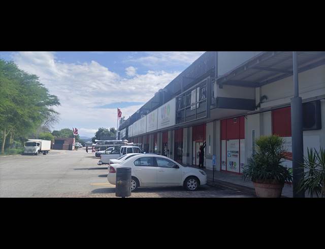 1,271M² BUSINESS TO LET IN RIVERSIDE PARK