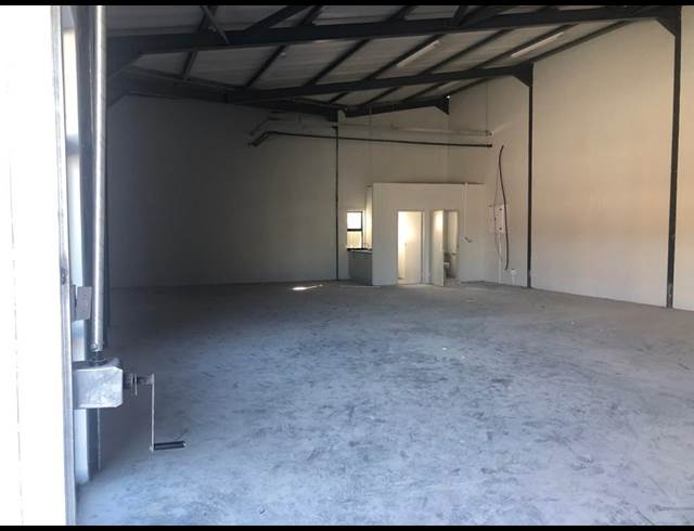 174M² MINI FACTORY TO LET IN OTTERY