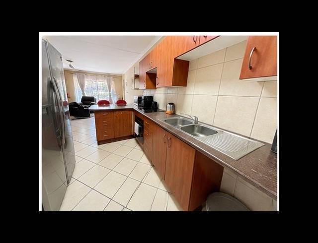 3 BEDROOM APARTMENT TO LET IN STONEHENGE