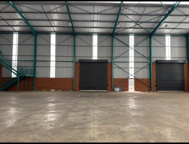 1,454M² WAREHOUSE TO LET IN ORMONDE
