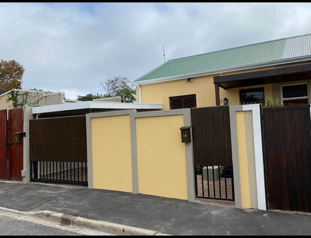 2 bed property to rent in KENILWORTH