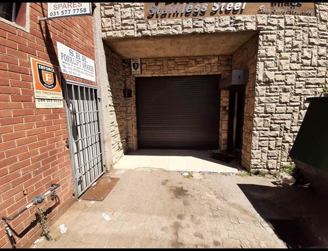 300M² WAREHOUSE TO LET IN SPRINGFIELD