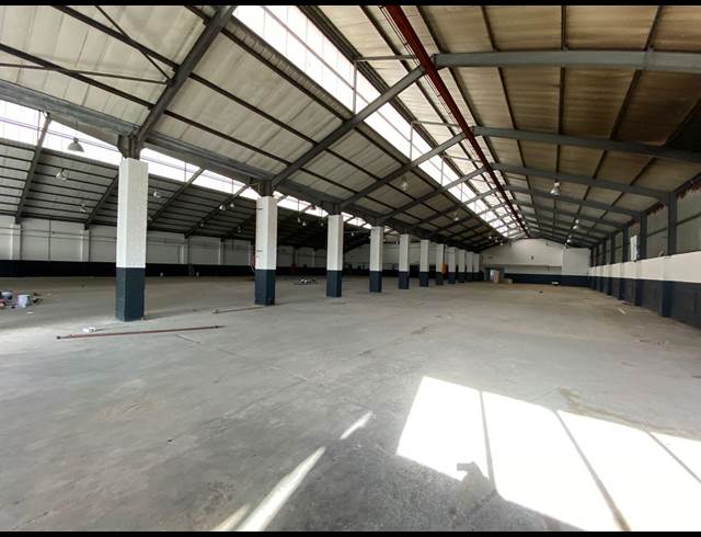 2,881M² WAREHOUSE RENTED IN EPPING INDUSTRIAL