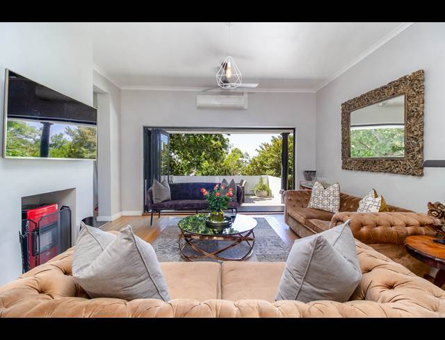 3 BEDROOM HOUSE RENTED IN VREDEHOEK
