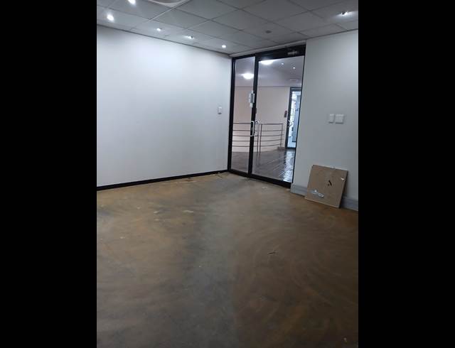 214.40M² OFFICE TO LET IN WESTVILLE