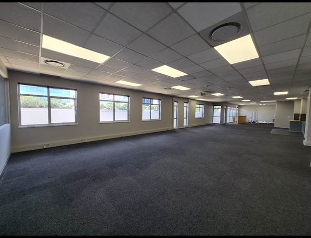 325M² OFFICE TO LET IN SANDTON CENTRAL