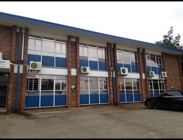 1,099M² WAREHOUSE TO LET IN WILBART