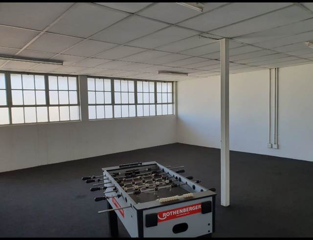 110M² OFFICE TO LET IN ISANDO