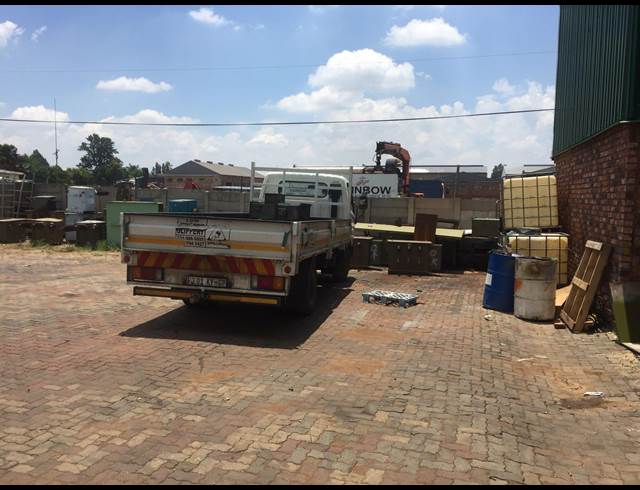 430M² WAREHOUSE TO LET IN ANDERBOLT