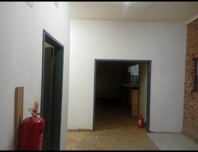 360M² MEDICAL SUITE TO LET IN WHITE RIVER CENTRAL