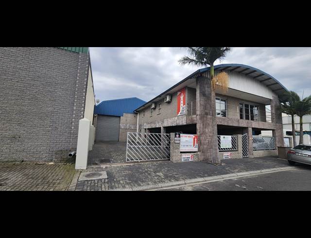 590M² WAREHOUSE TO LET IN SAXENBURG PARK 1