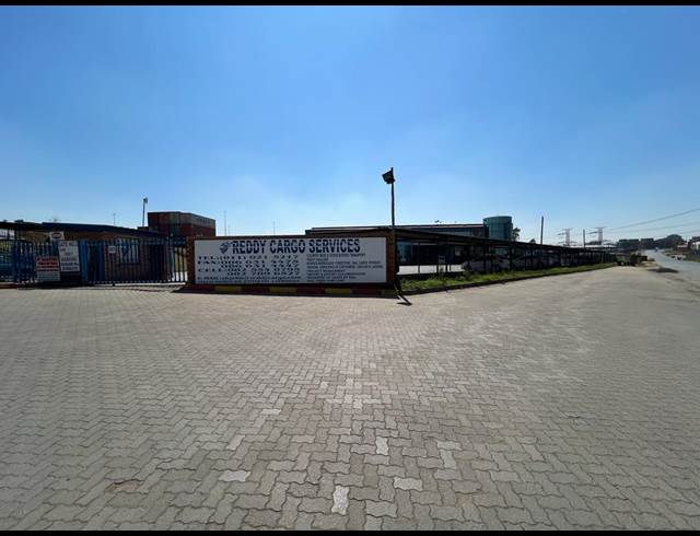 8,000M² WAREHOUSE TO LET IN JUPITER
