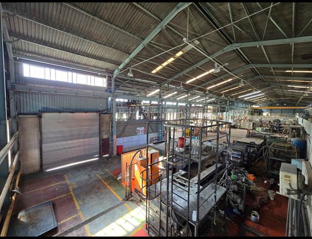 9,057M² FACTORY TO LET IN TUNNEY