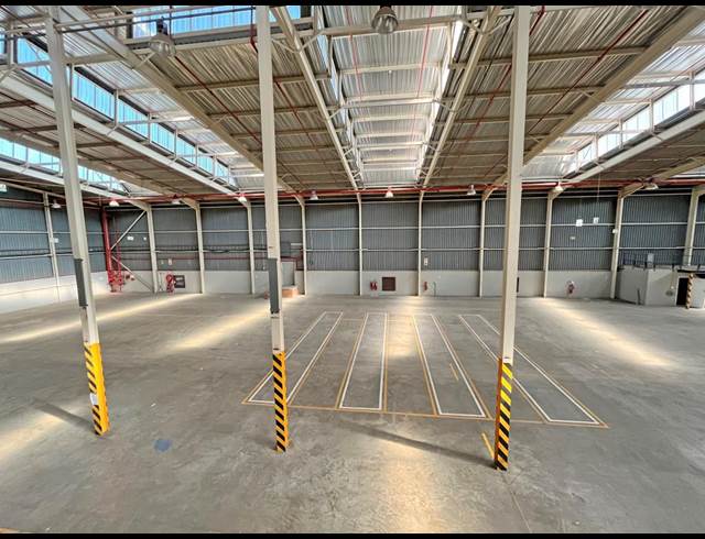 3,891M² WAREHOUSE TO LET IN KELVIN