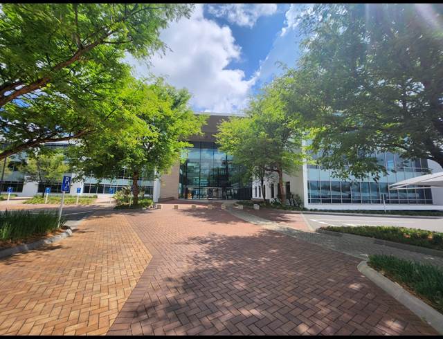 1,500M² OFFICE TO LET IN WATERFALL