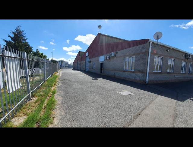 2,400M² WAREHOUSE TO LET IN AIRPORT INDUSTRIA