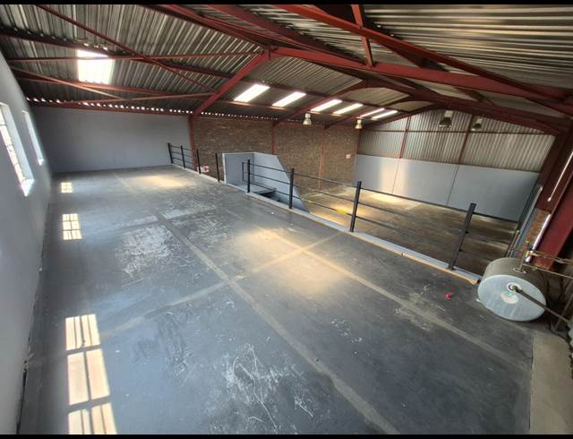 290M² FACTORY TO LET IN ANDERBOLT