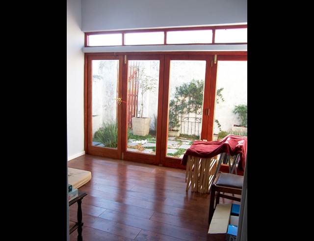 2 bed property to rent in OBSERVATORY