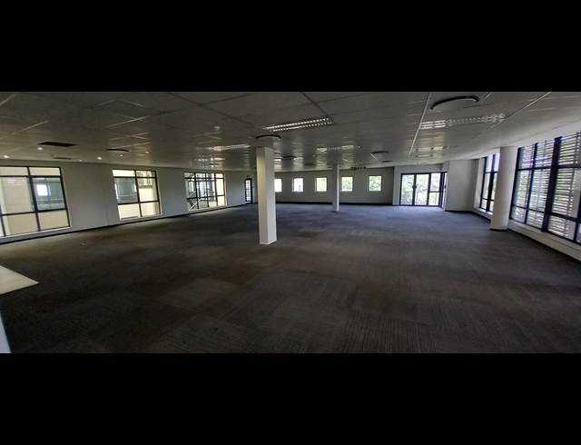 566M² OFFICE TO LET IN EDENBURG