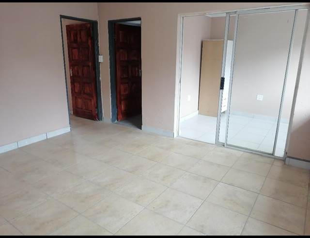 2 bed property to rent in REGENTS PARK ESTATE