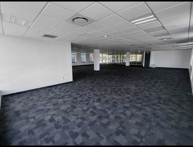 6,746M² OFFICE TO LET IN WATERFALL