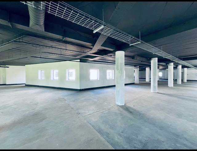 565M² OFFICE TO LET IN VORNA VALLEY