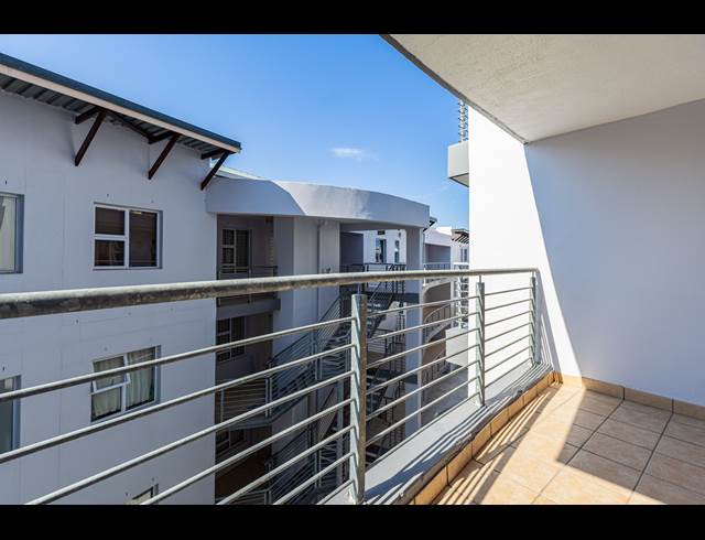 2 BEDROOM APARTMENT TO LET IN TYGER WATERFRONT