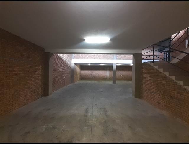 401M² WAREHOUSE TO LET IN LANSERIA