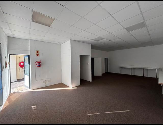 100M² WAREHOUSE TO LET IN MARCONI BEAM INDUSTRIA