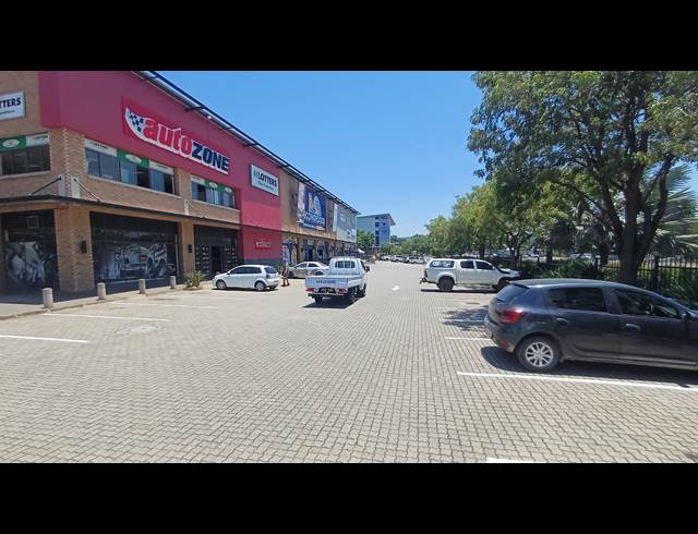 196M² RETAIL TO LET IN RIVERSIDE PARK