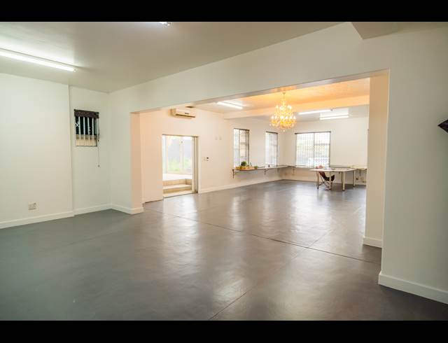 185M² BUSINESS TO LET IN GLENVISTA