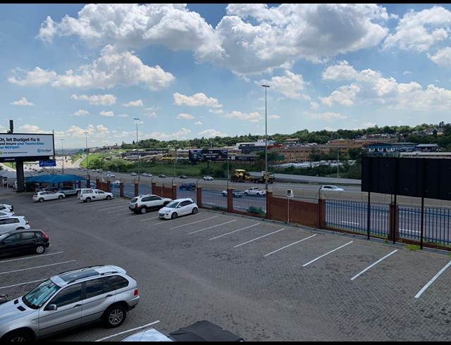 1,093M² WAREHOUSE TO LET IN STRIJDOMPARK