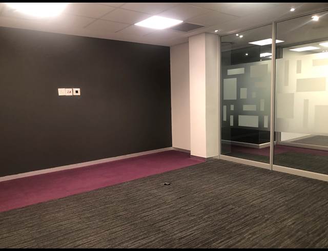 1,288M² OFFICE TO LET IN ILLOVO
