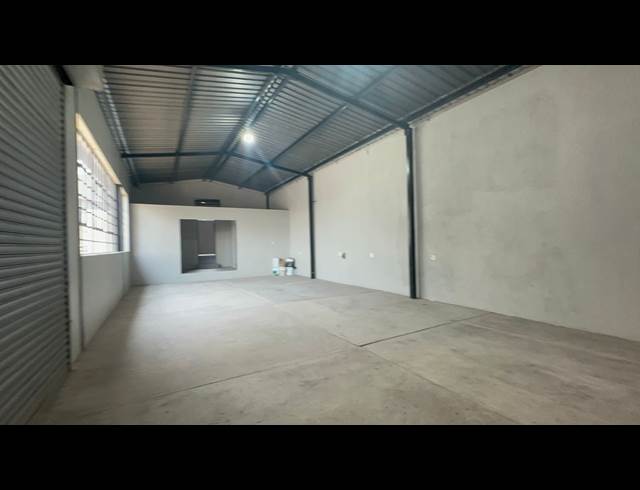 200M² WAREHOUSE TO LET IN ACTIVIA PARK