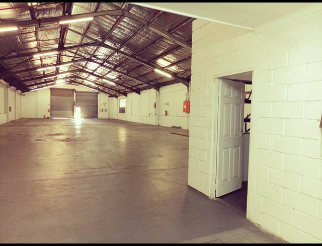 842M² WAREHOUSE TO LET IN PINETOWN CENTRAL