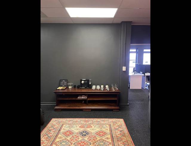 198M² OFFICE TO LET IN WESTLAKE