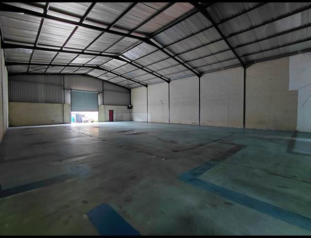 620M² WAREHOUSE TO LET IN CLAYVILLE