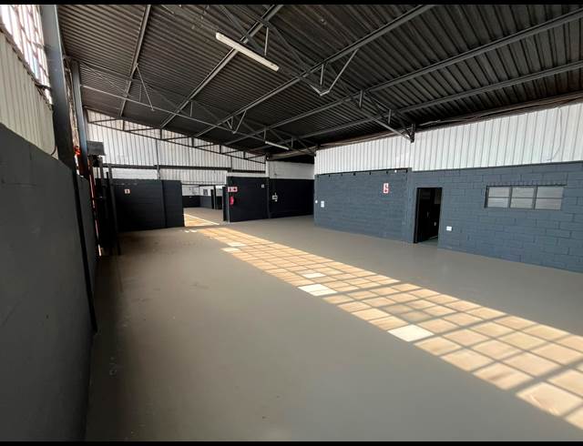200M² WORKSHOP TO LET IN VULCANIA