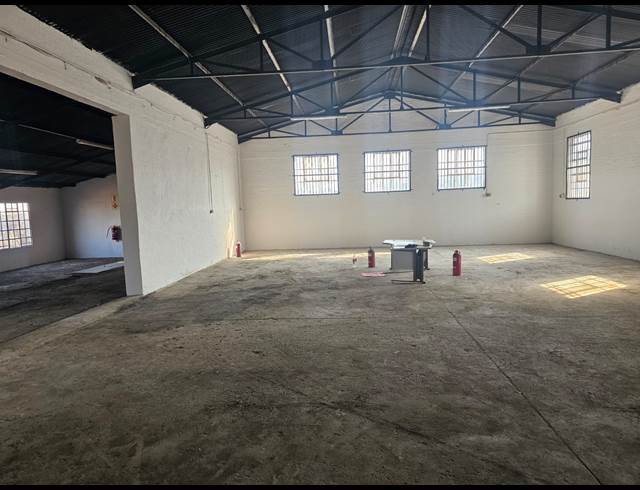 373M² WAREHOUSE TO LET IN NEW ERA