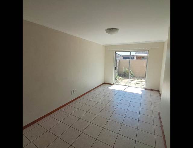 2 BEDROOM PROPERTY TO RENT IN WINDSOR PARK